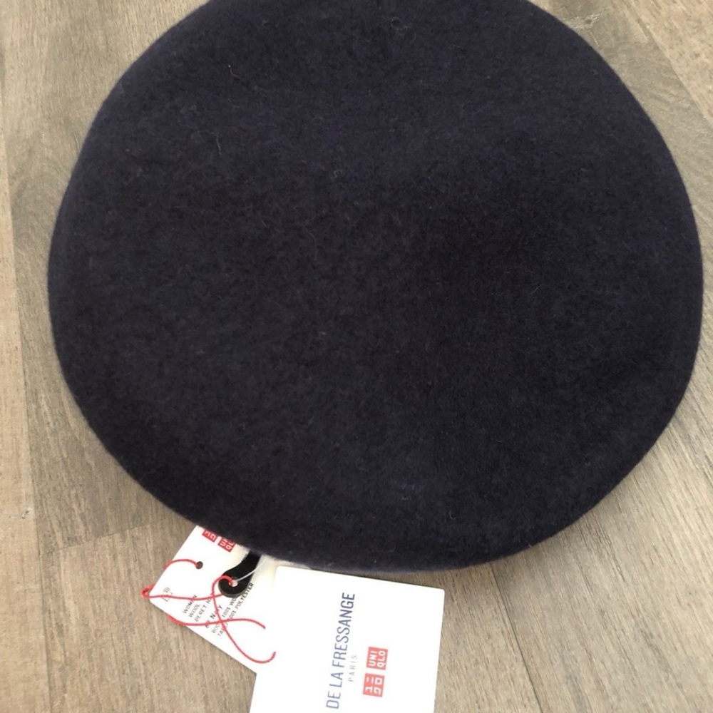 Uniqlo Navy Wool Beret Hat - Picture 2 of 7